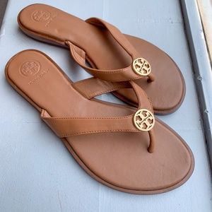 Tory Burch Benton Thong  Light Brown - size 7